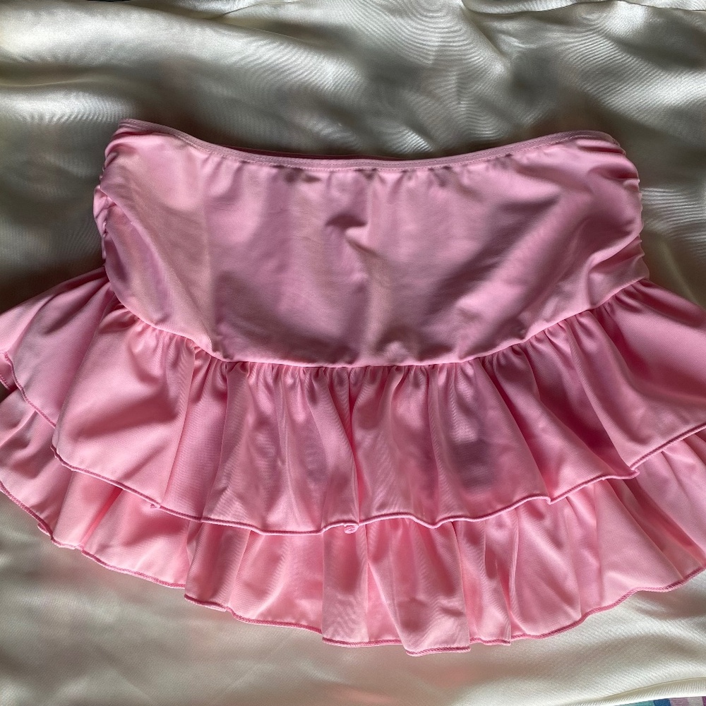 Pink ruffle mini skirt